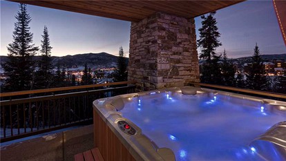 Fabulous Vacation Rental for 16 Guests near Steamboat Ski Resort, Colorado - Steamboat, Colorado - glamping.directory