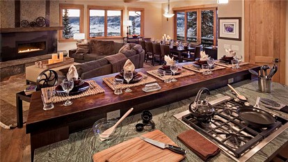 Fabulous Vacation Rental for 16 Guests near Steamboat Ski Resort, Colorado - Steamboat, Colorado - glamping.directory