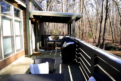 Picturesque Tiny Cottage with Cozy Indoor and Outdoor in Tennessee - Monteagle, Tennessee - glamping.directory