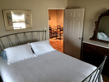 Cozy Suite Vacation Rental with Breakfast Included near Kerrville, Texas - Spring Branch, Texas - glamping.directory