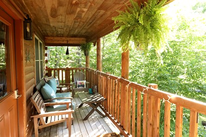 Off-Grid Lofted Cabin with Fire Pit Ideal for a Family Getaway in Maine - Norway, Maine - glamping.directory