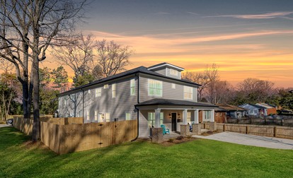 Vibrant Urban Vacation Rental Oasis near Catawba River in North Carolina - Charlotte, North Carolina - glamping.directory