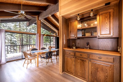 Spectacular Cabin with Foosball and Fireplace in Truckee, California - Truckee, California - glamping.directory