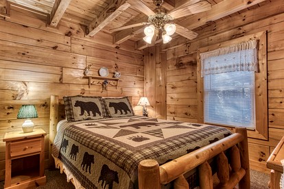 Delightful Rustic Log Cabin with Hot Tub and Community Pool in Pigeon Forge, Tennessee - Pigeon Forge, Tennessee - glamping.directory