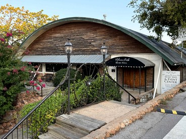Cozy Tiny Home with Private Patio & Hammock Chairs near Bath Lake in Medicine Park, Oklahoma - Medicine Park, Oklahoma - glamping.directory