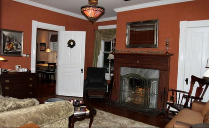 Charming Bed and Breakfast for a Weekend Getaway Near Sperryville, Virginia - Hiwassee, Virginia - glamping.directory