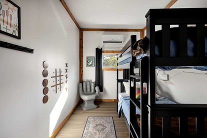 Creekfront Luminous Cottage Beautifully Design with Private Deck and Fire Pit in WV - Hedgesville, West Virginia - glamping.directory