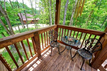 Wonderful Ohio Vacation Rental for Nature Getaways near Hocking Hills Park - Logan, Ohio - glamping.directory