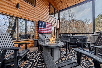 Charming Mountain Cabin with Hot Tub & Game Loft near Pigeon Forge, Tennessee - Sevierville, Tennessee - glamping.directory