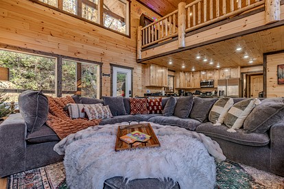 Charming Mountain Cabin with Hot Tub & Game Loft near Pigeon Forge, Tennessee - Sevierville, Tennessee - glamping.directory