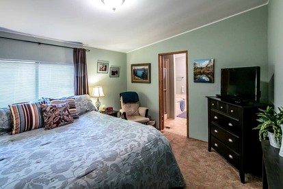 Breathtaking Cabin with Stunning Forest Sights in Wawona, California - Wawona, California - glamping.directory