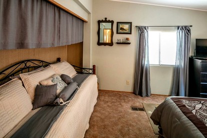 Breathtaking Cabin with Stunning Forest Sights in Wawona, California - Wawona, California - glamping.directory