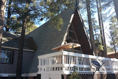 Peaceful Mountain Cottage near Humphrey's Peak in Flagstaff, Arizona - Flagstaff, Arizona - glamping.directory
