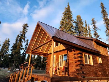 Pet Friendly Alaskan Cabin for Mountain Glamping in Wrangell St. Elias National Park and Preserve - glamping.directory