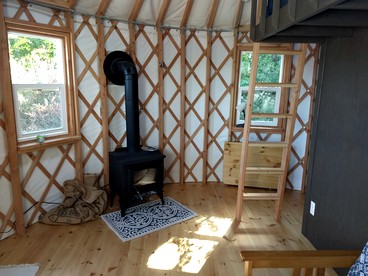 Cozy Unique Tiny Cabin with Beautiful Views in Livingston Manor, New York - Livingston Manor, New York - glamping.directory