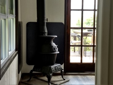 Cozy Unique Tiny Cabin with Beautiful Views in Livingston Manor, New York - Livingston Manor, New York - glamping.directory