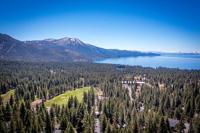 Stunning Canoe-Frame Cabin with Private Hot Tub near Lake Tahoe Beaches in Incline Village, Nevada - Incline Village, Nevada - glamping.directory