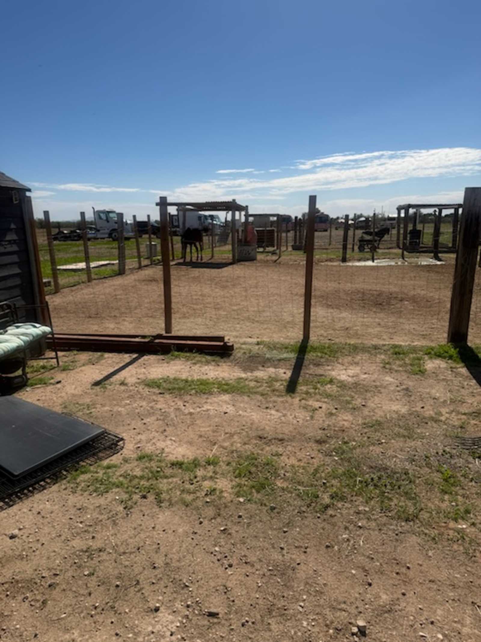 Hobby Farm Oasis - glamping.directory