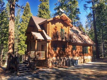Family-Friendly Log Cabin Rental in California's Gold Country near Sacramento - Volcano, California - glamping.directory