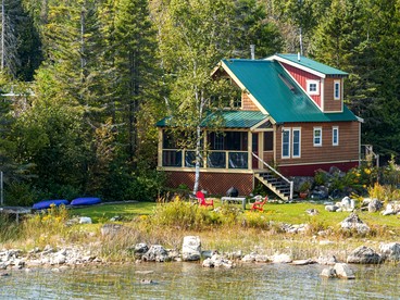 Lakefront Secluded Cabin with Fireplace in Cedarville, Michigan - Cedarville, Michigan - glamping.directory