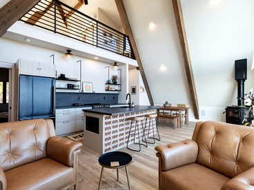 Modern Pet-Friendly A-Frame Cabin Retreat with Stargazing Deck & Mountain Views near Grand Canyon South Rim & Williams, Arizona - Williams, Arizona - glamping.directory