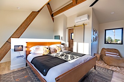 Modern Pet-Friendly A-Frame Cabin Retreat with Stargazing Deck & Mountain Views near Grand Canyon South Rim & Williams, Arizona - Williams, Arizona - glamping.directory
