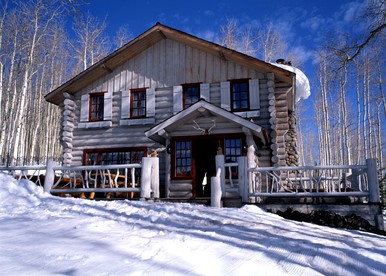 Luxurious Modern Cabin Fully Equipped Perfect for Winter Sports in Beaver Creek, Colorado - glamping.directory