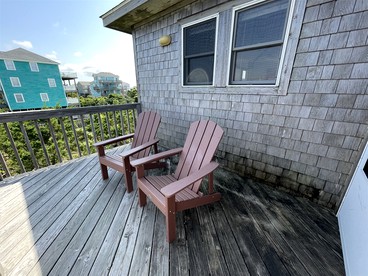 Rustic Dog-Friendly Beachfront Rental with Deck and Ocean Views on Hatteras Island, North Carolina - Frisco, North Carolina - glamping.directory