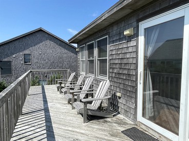 Rustic Dog-Friendly Beachfront Rental with Deck and Ocean Views on Hatteras Island, North Carolina - Frisco, North Carolina - glamping.directory