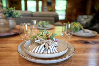 Spacious Family Cabin with Indoor Pool & Game Room near Dollywood in Gatlinburg, Tennessee - Gatlinburg, Tennessee - glamping.directory