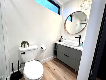 New Modern Tiny House with BBQ in Orderville, Utah - Orderville, Utah - glamping.directory