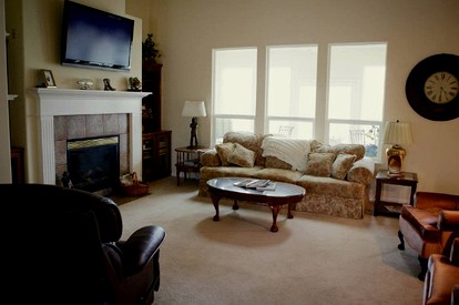 Private and Spacious Bed and Breakfast Perfect for Reunions or Events in Idaho - King Hill, Idaho - glamping.directory