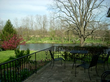 Suite Rental Ideal for Writer's Retreat with Lovely Views near Mount Vernon, Ohio - Mt Vernon, Ohio - glamping.directory