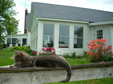 Suite Rental Ideal for Writer's Retreat with Lovely Views near Mount Vernon, Ohio - glamping.directory