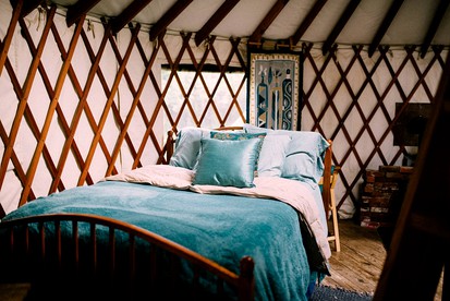 Magical Marshall Accommodation Ideal for a Peaceful Getaway in North Carolina - Marshall, North Carolina - glamping.directory