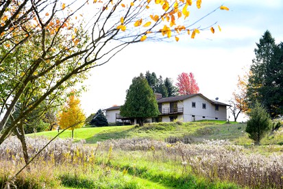 Eco-Friendly Glamping Cabin with Yoga, Ideal for an Outdoor Adventure near Ann Arbor! - Manchester, Michigan - glamping.directory