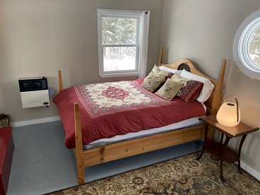 Eco-Friendly Glamping Cabin with Yoga, Ideal for an Outdoor Adventure near Ann Arbor! - Manchester, Michigan - glamping.directory