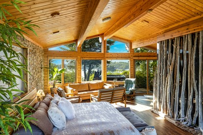 Luxurious VIP Cabin with Incredible Views of the Gorgeous Surrounding Landscape for an Unforgettable Escape in Halibut Cove, Alaska - Halibut Cove, Alaska - glamping.directory
