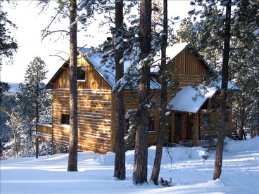 Rustic Secluded Log Cabin with a Hot Tub near Historic Deadwood, South Dakota - Lead, South Dakota - glamping.directory