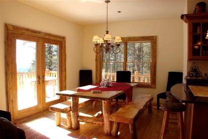 Rustic Secluded Log Cabin with a Hot Tub near Historic Deadwood, South Dakota - Lead, South Dakota - glamping.directory