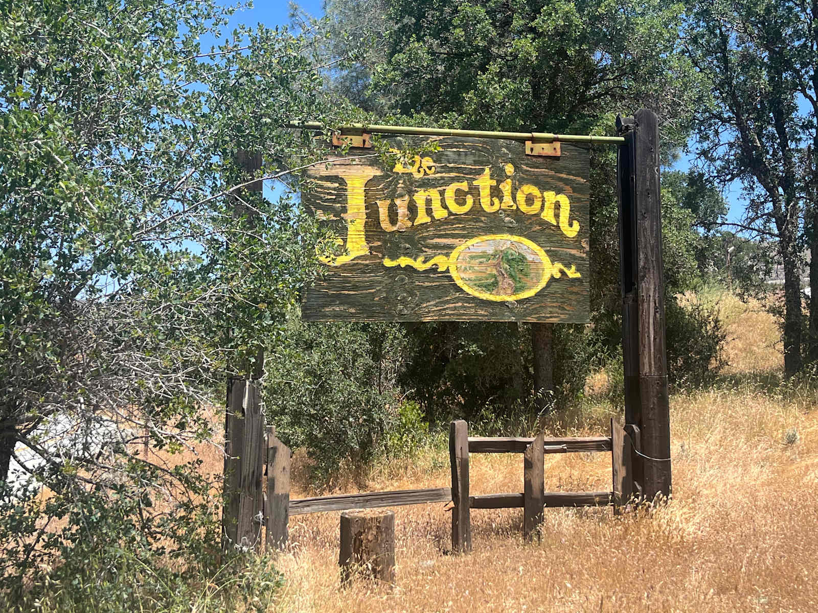 The Rainbow Junction - Livermore, California - glamping.directory