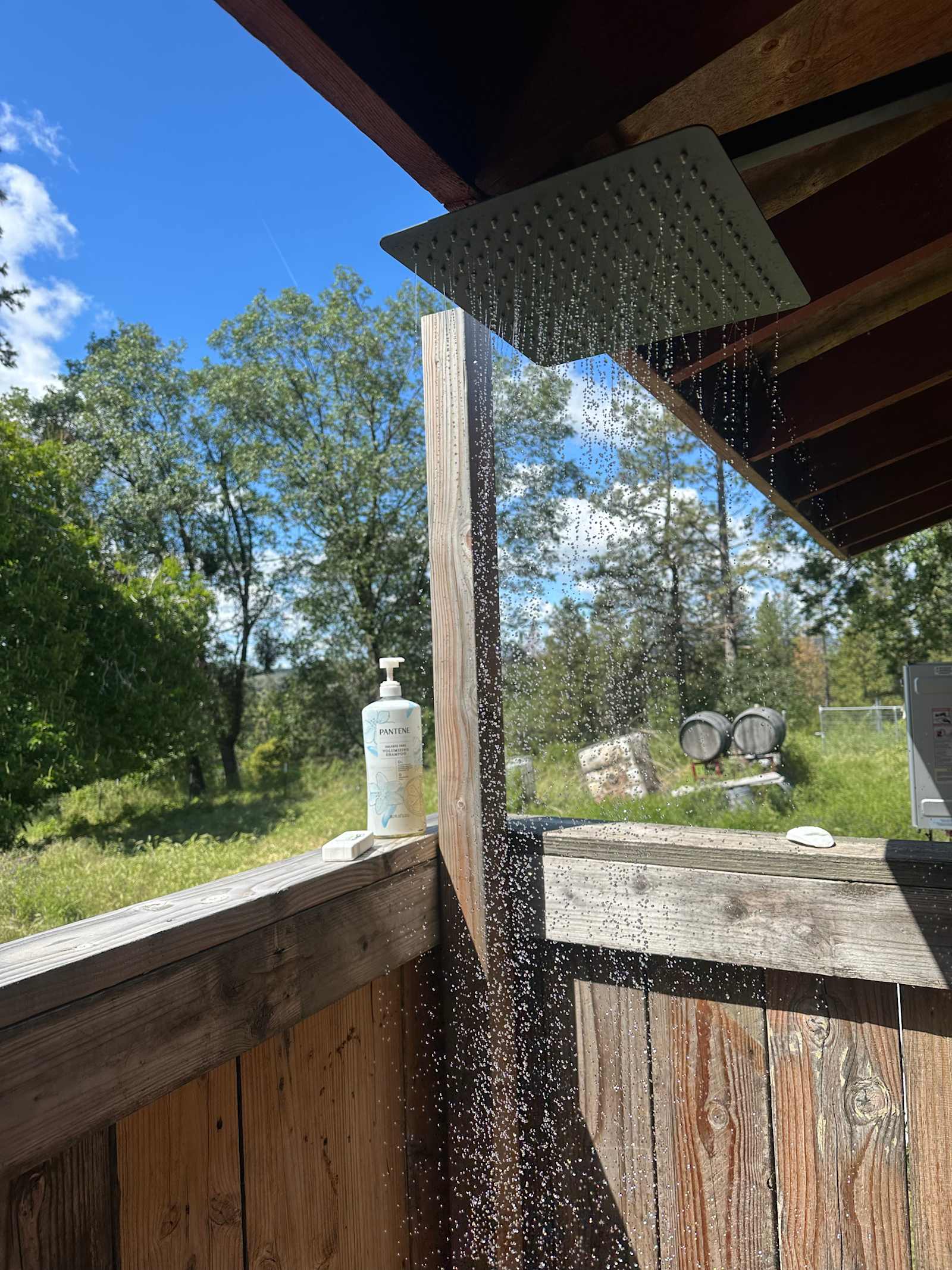 Barrel & Breeze - Somerset, California - glamping.directory