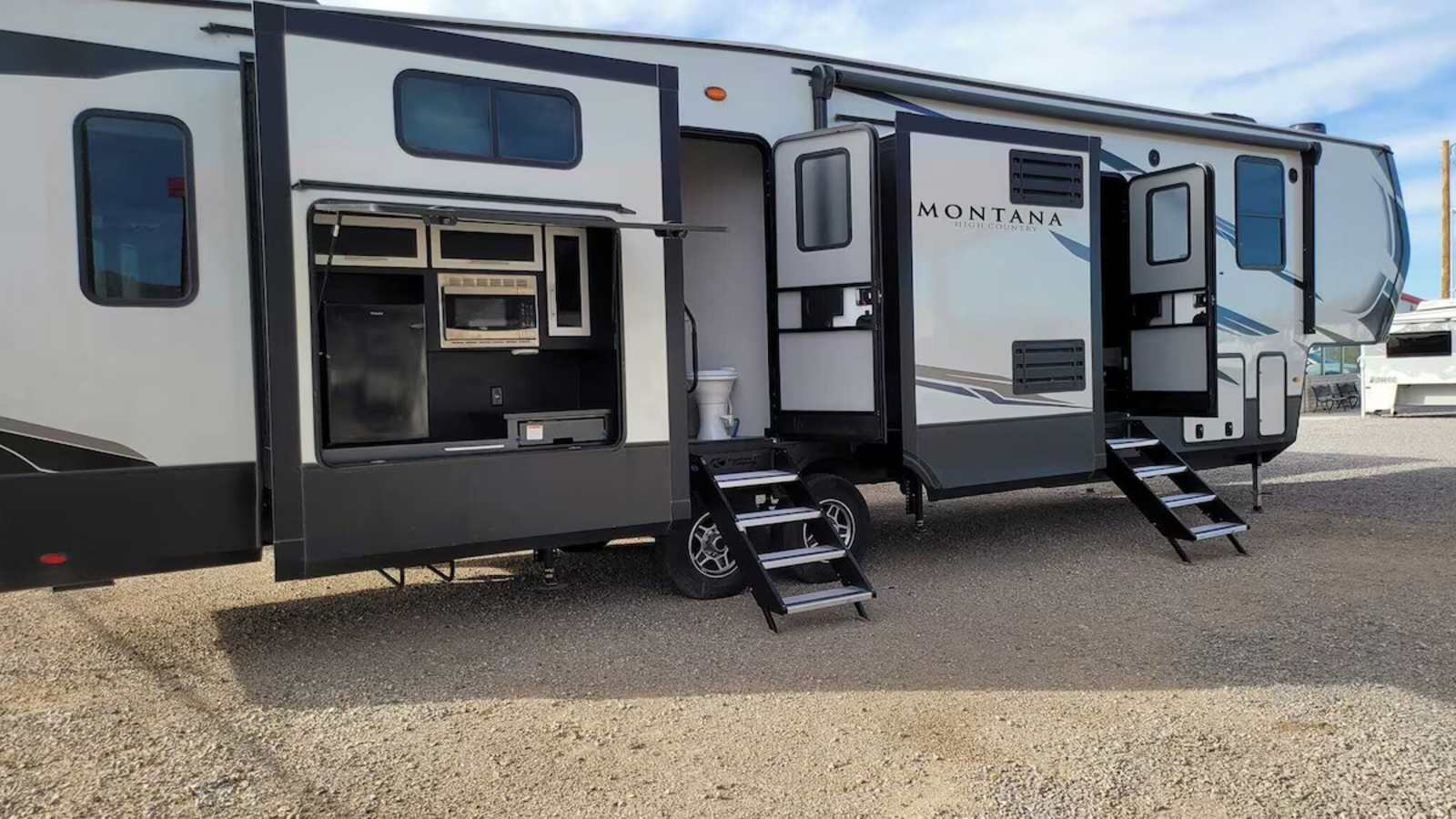 Ria's Ranch, 5th Wheel - glamping.directory