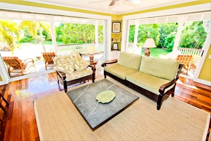 Tropical Getaway for 10 with Swimming Pool in Kekaha, Hawaii - Kekaha, Hawaii - glamping.directory
