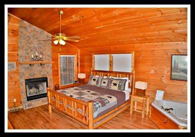 Romantic Cabin Retreat with a Hot Tub near Sevierville, Tennessee - Sevierville, Tennessee - glamping.directory