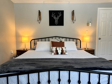 Charming Rental Great for a Family Holiday Getaway in New Hampshire - North Conway, New Hampshire - glamping.directory