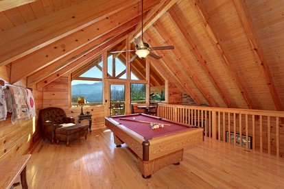 Smoky Mountain Cabin Rental for Glamping in Tennessee - Gatlinburg, Tennessee - glamping.directory