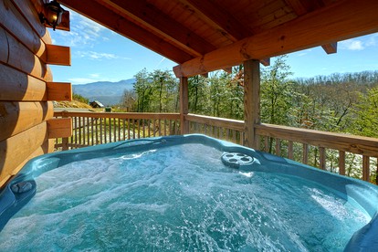 Smoky Mountain Cabin Rental for Glamping in Tennessee - Gatlinburg, Tennessee - glamping.directory
