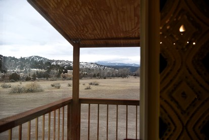 Charming Vintage Cabin Retreat near Jefferson River in Montana - Whitehall, Montana - glamping.directory
