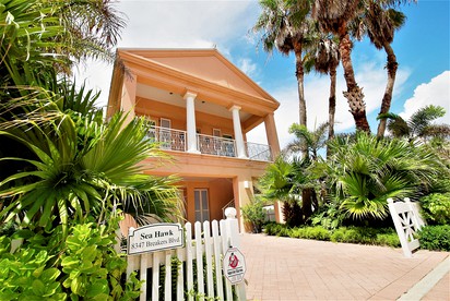 Spacious Beach House with Pools, Hot-Tub and Tennis Court in South Padre Island, Texas - glamping.directory
